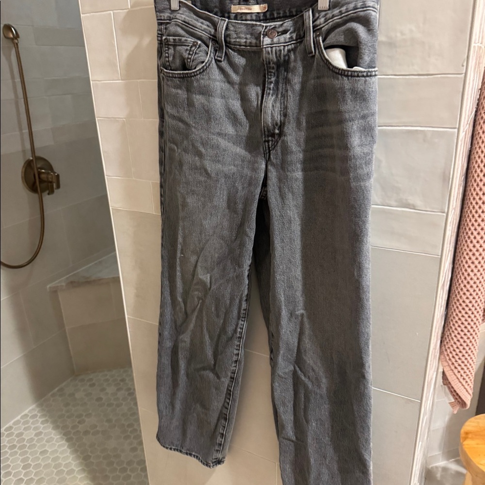 Levi baggy dad size 29 jeans. Grey